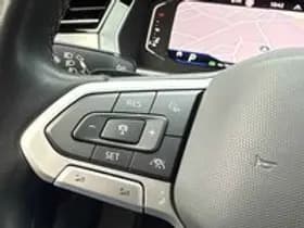 Volkswagen Passat thumbnail 38