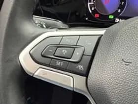 Volkswagen Golf thumbnail 22