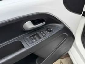Volkswagen Up thumbnail 13