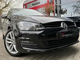 Volkswagen Golf thumbnail 1