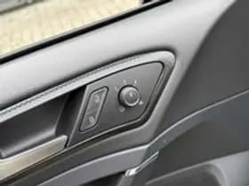 Volkswagen Golf thumbnail 20