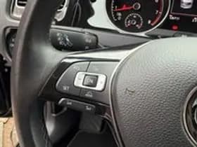 Volkswagen Golf thumbnail 27