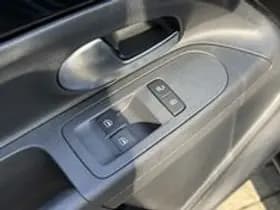 Volkswagen Up thumbnail 18