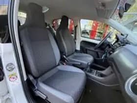 Volkswagen Up thumbnail 12