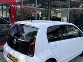 Volkswagen Up thumbnail 17