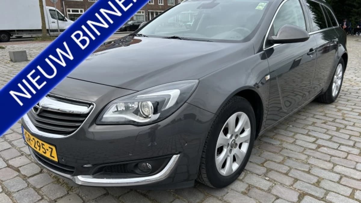 Opel Insignia Sports Tourer 1.6 T Cosmo — foto 1