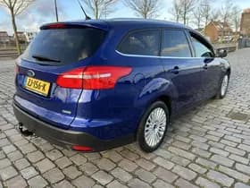 Ford Focus 1.0 Titanium thumbnail 2
