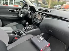 Nissan Qashqai 1.3 DIG-T N-Connecta thumbnail 3