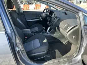 Kia Ceed thumbnail 3