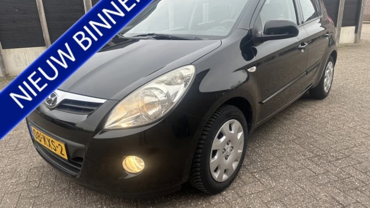 Hyundai I20 1.2i DynamicVersion — foto 1