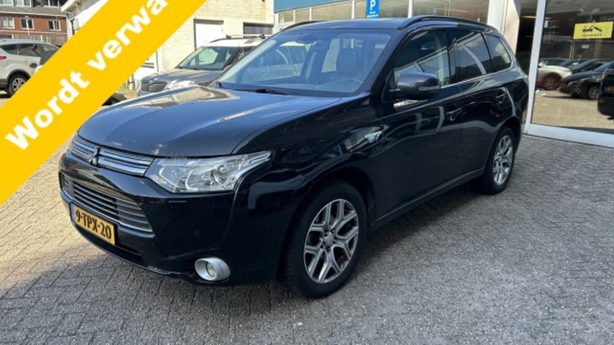 Mitsubishi Outlander — foto 1