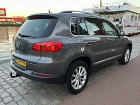 Volkswagen Tiguan thumbnail 2