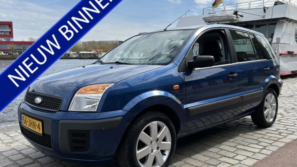 Ford Fusion — foto 1