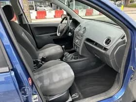 Ford Fusion thumbnail 3