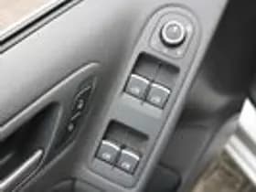 Volkswagen Golf thumbnail 14