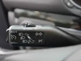 Volkswagen Golf thumbnail 20