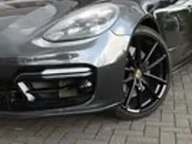 Porsche Panamera thumbnail 3