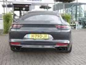 Porsche Panamera thumbnail 5