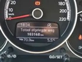 Volkswagen Up! thumbnail 12