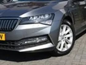 Škoda Superb thumbnail 3