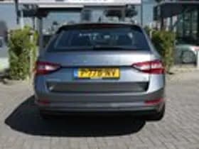 Škoda Superb thumbnail 4