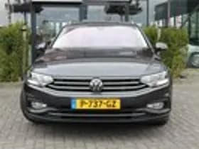 Volkswagen Passat thumbnail 2