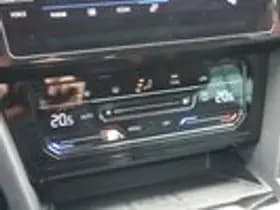 Volkswagen Passat thumbnail 19