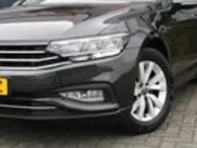 Volkswagen Passat thumbnail 3