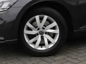 Volkswagen Passat thumbnail 10