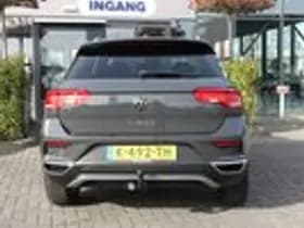 Volkswagen T-Roc thumbnail 4