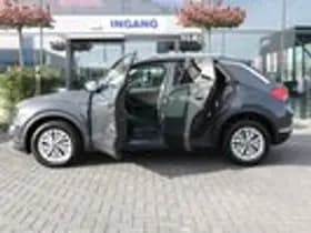 Volkswagen T-Roc thumbnail 7