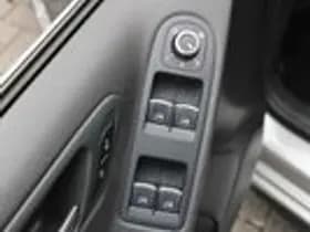 Volkswagen Golf thumbnail 13