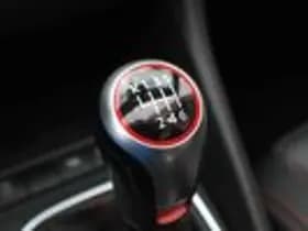 Volkswagen Golf thumbnail 23