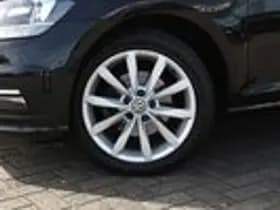 Volkswagen Golf thumbnail 8