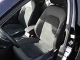 Volkswagen Golf thumbnail 9