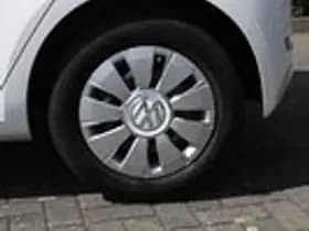 Volkswagen Up! thumbnail 8