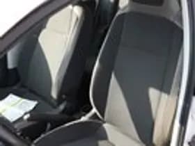 Volkswagen Up! thumbnail 8