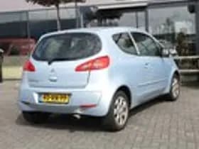 Mitsubishi Colt thumbnail 4