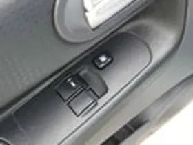 Mitsubishi Colt thumbnail 8