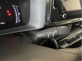 Toyota C-HR thumbnail 21