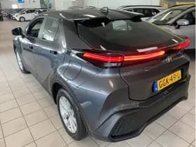Toyota C-HR thumbnail 4