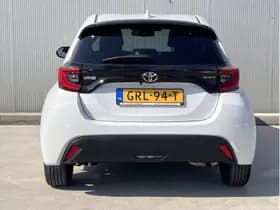Toyota Yaris 1.5 Hybrid 115 First Edition Automaat thumbnail 3