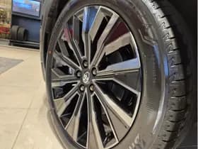 Toyota C-HR+ thumbnail 5