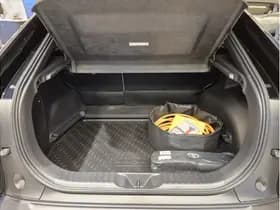 Toyota C-HR+ thumbnail 6