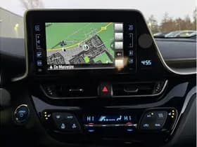 Toyota C-HR 1.8 Hybrid Executive thumbnail 4