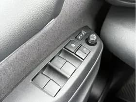 Toyota Yaris 1.5 Hybrid 115 Dynamic thumbnail 9