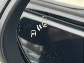 Toyota Yaris 1.5 Hybrid 130 Executive thumbnail 6