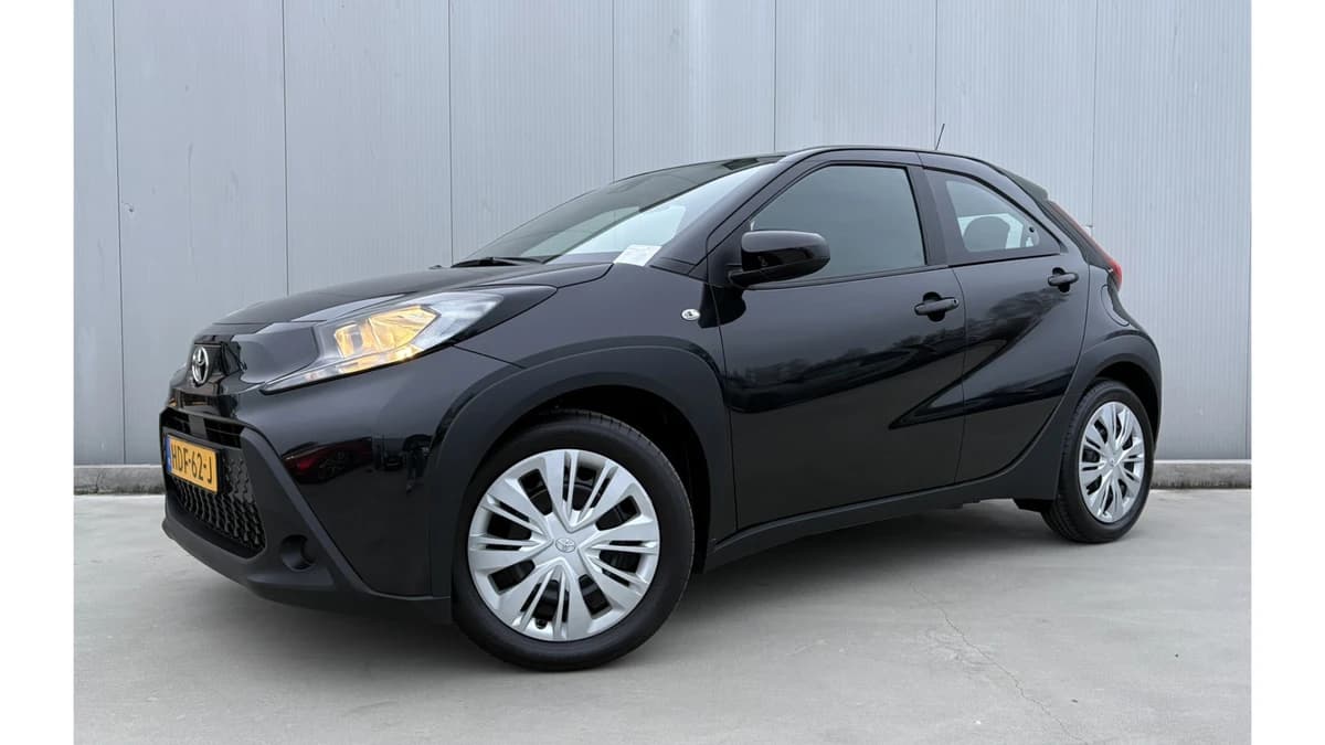 Toyota Aygo X 1.0 Vvt-I Mt Play — foto 1