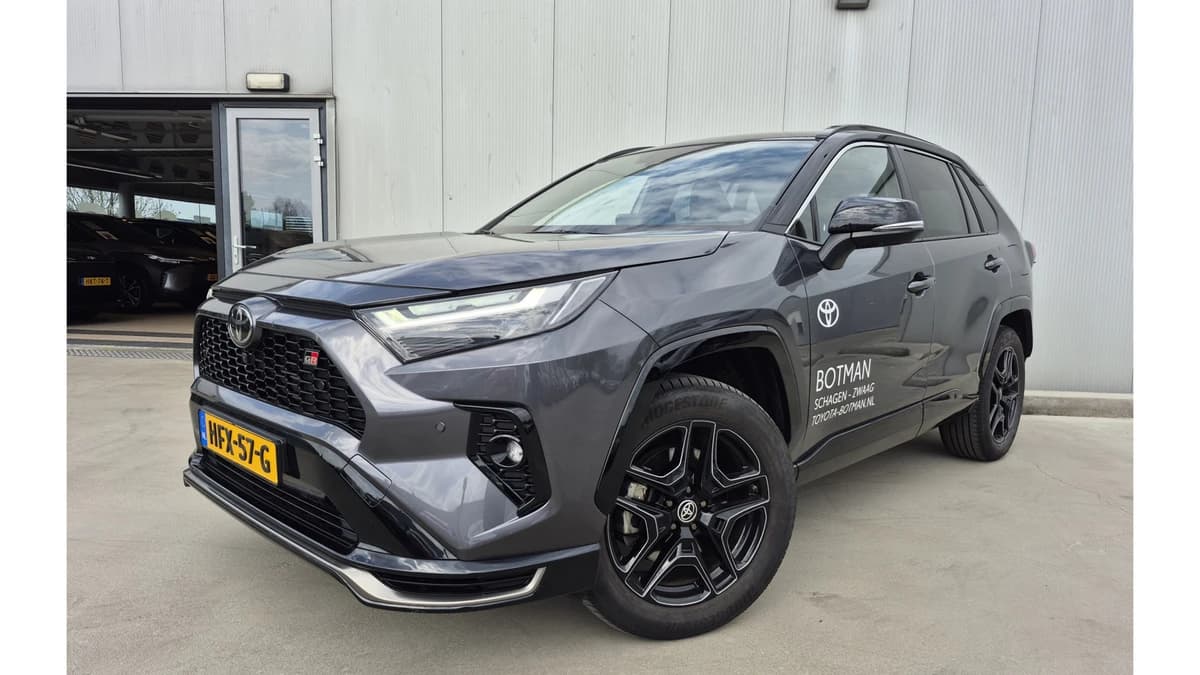 Toyota RAV4 — foto 1