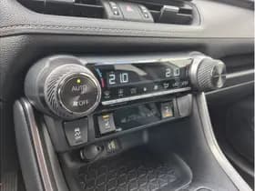 Toyota RAV4 thumbnail 17